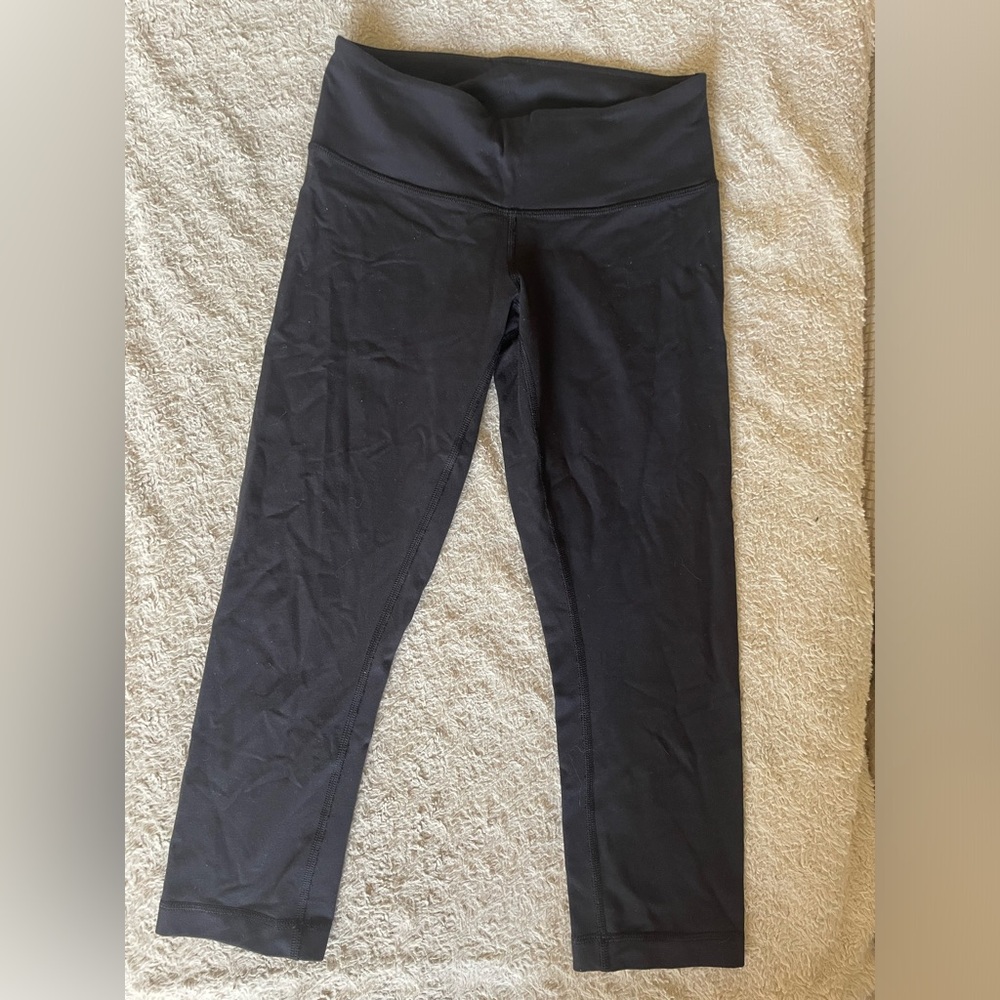 Lululemon wonder under black size 4
